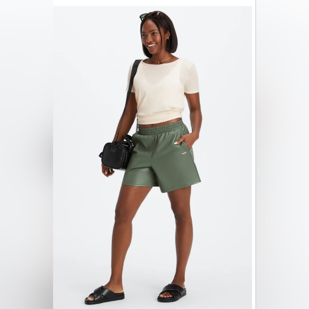Fabletics vegan leather shorts size M olive green high waisted elastic NWT
